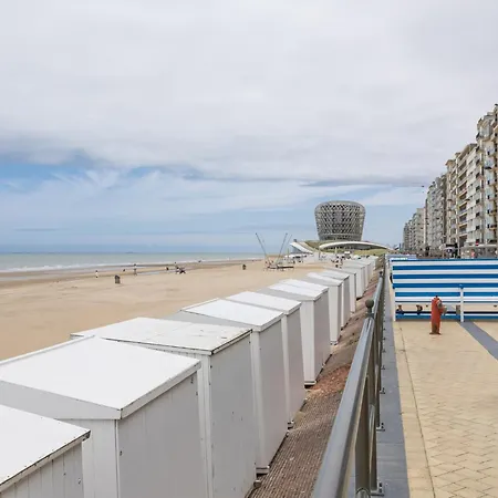 شقة On The 3rd Floor With Phenomenal Sea View