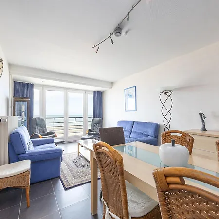 On The 3rd Floor With Phenomenal Sea View